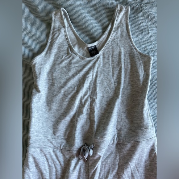 Joe Fresh Onesie/Romper - Picture 1 of 4